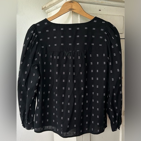 Madewell | Women’s black v-neck snap/button front puffer sleeve top, size XS - Picture 7 of 16